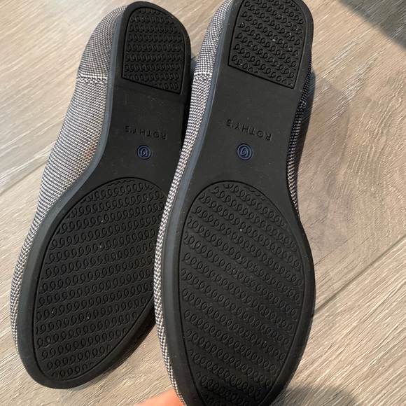 Navy Blue Rothy’s without insert. Size 9 - Picture 3 of 3